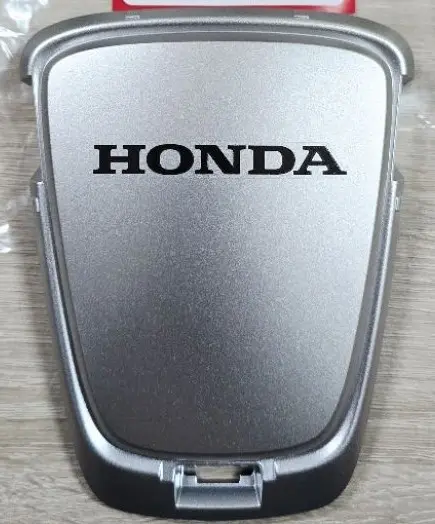 โลโก้ฝาปิดแตร GIORNO+ 125 2025 (HONDA) สีเทา NHB72M