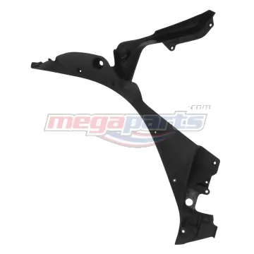 แฟร่ิ่งกลางตัวในด้านซ้าย