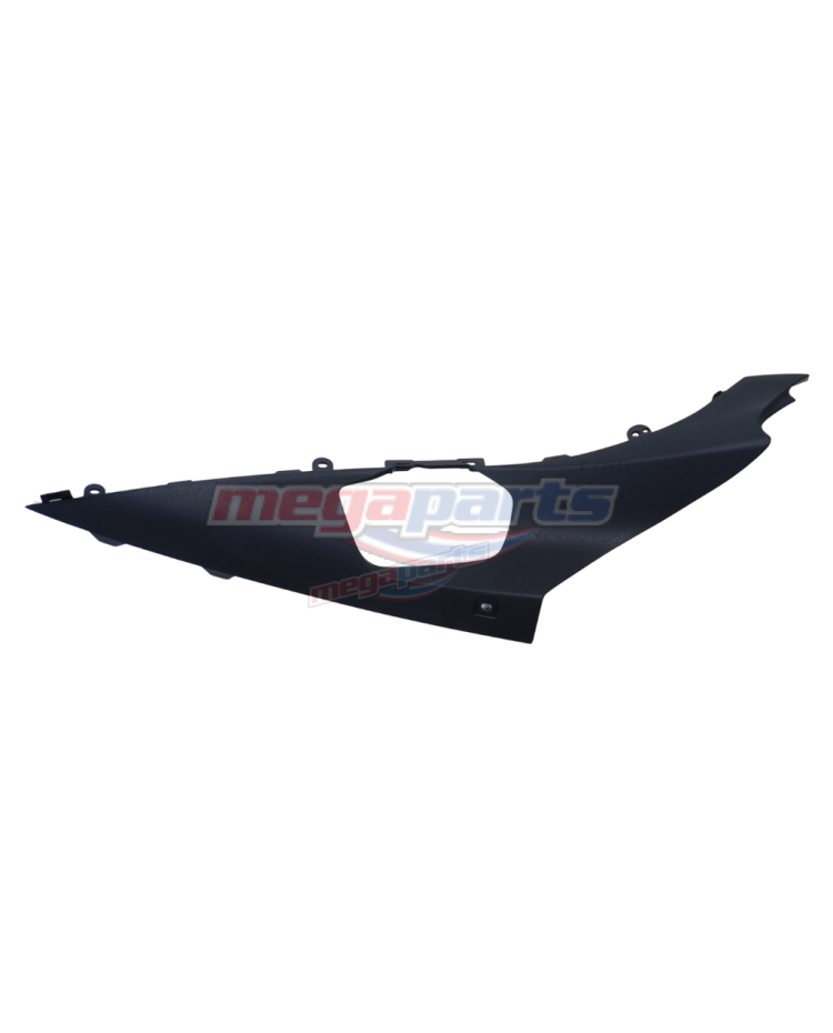 ฝาครอบข้างพักเท้าหน้าข้างซ้ายตัวล่าง GRAND FILANO 125 2023 (Hyb) (YAMAHA) สีดำ